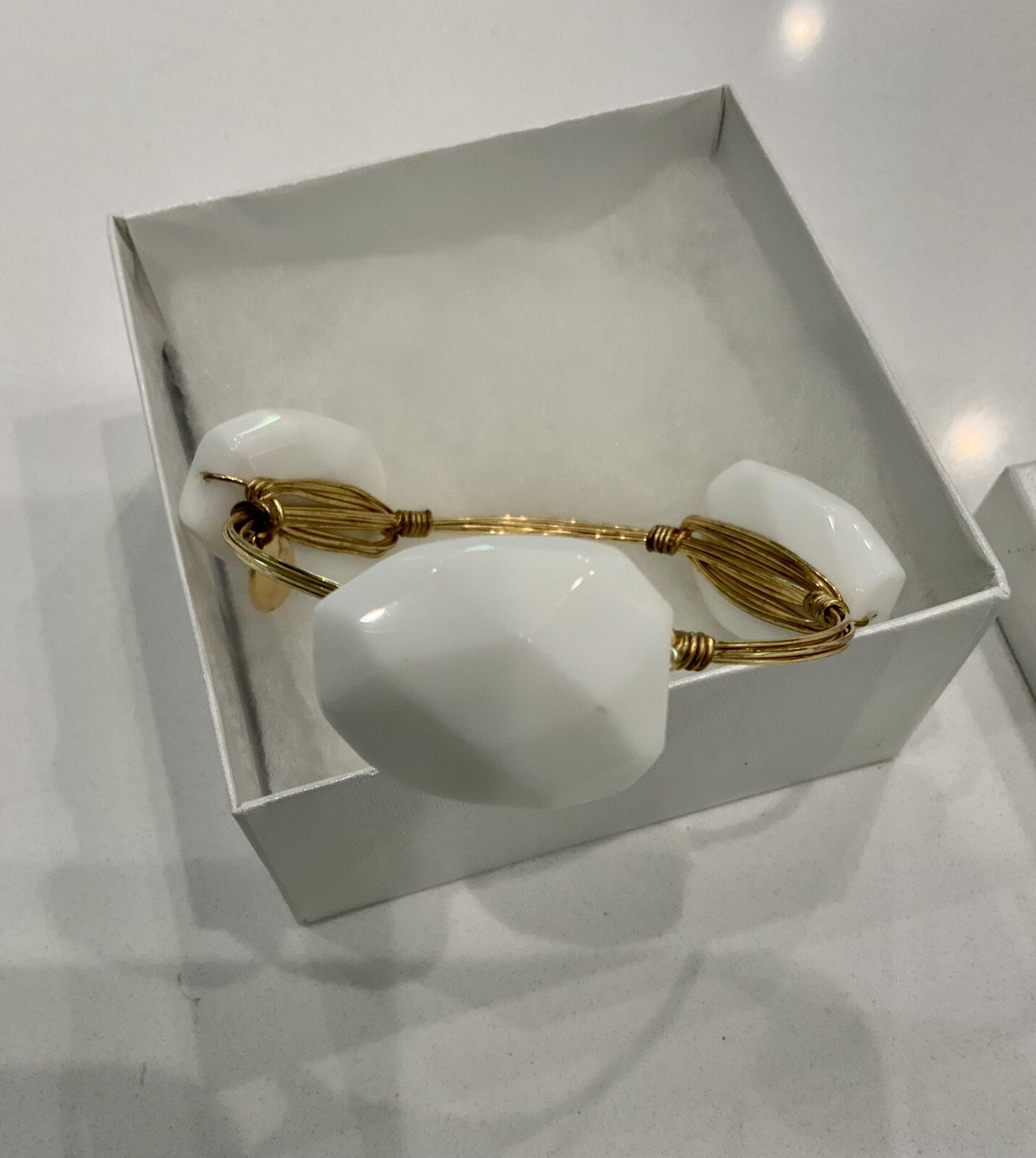 S&S New Goldtone Wire Bracelet White Howlite Stones Small