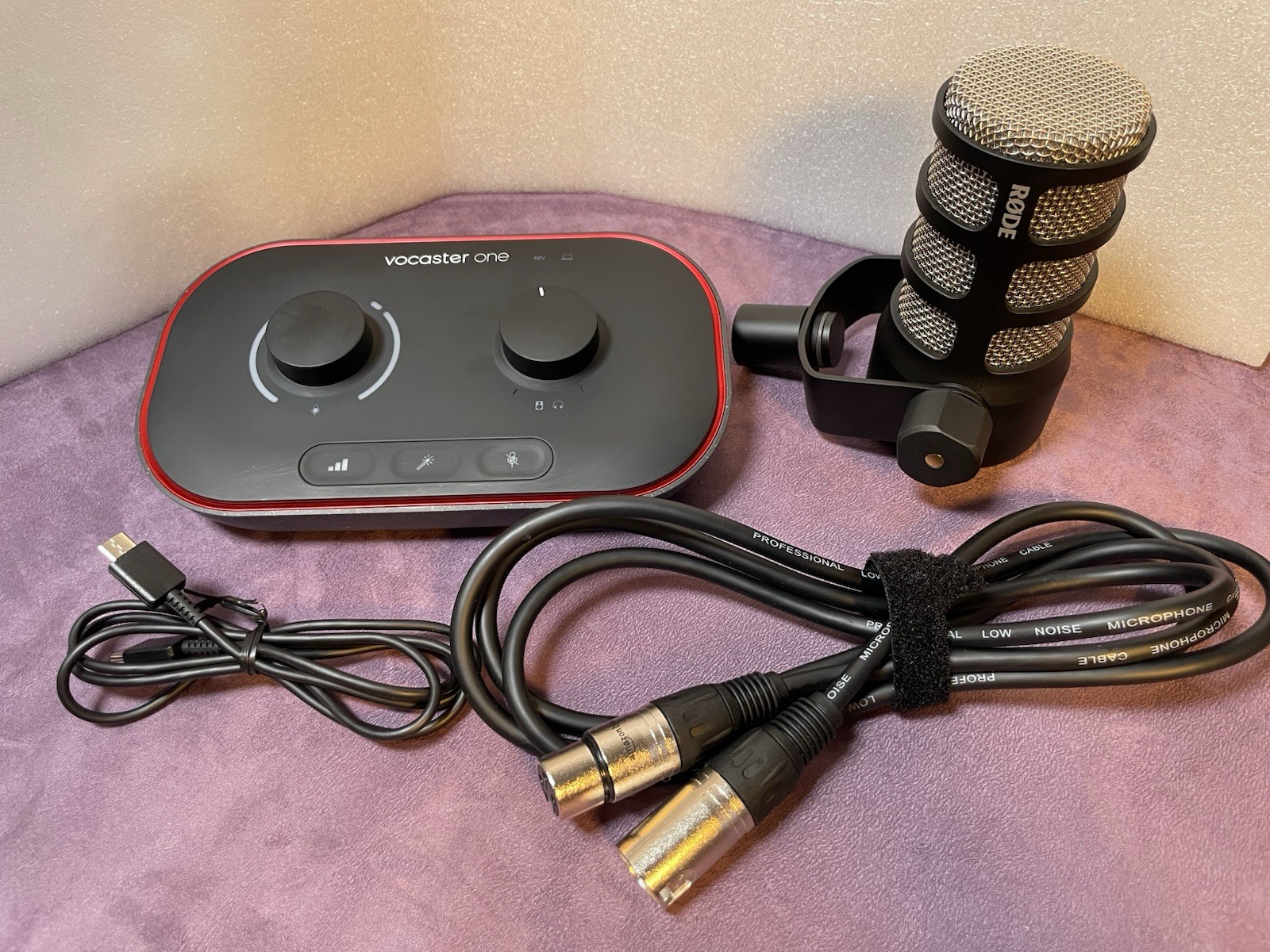 FocusRite Voaster One USB-C Audio Interface + Rode PodMic and XLR Cable
