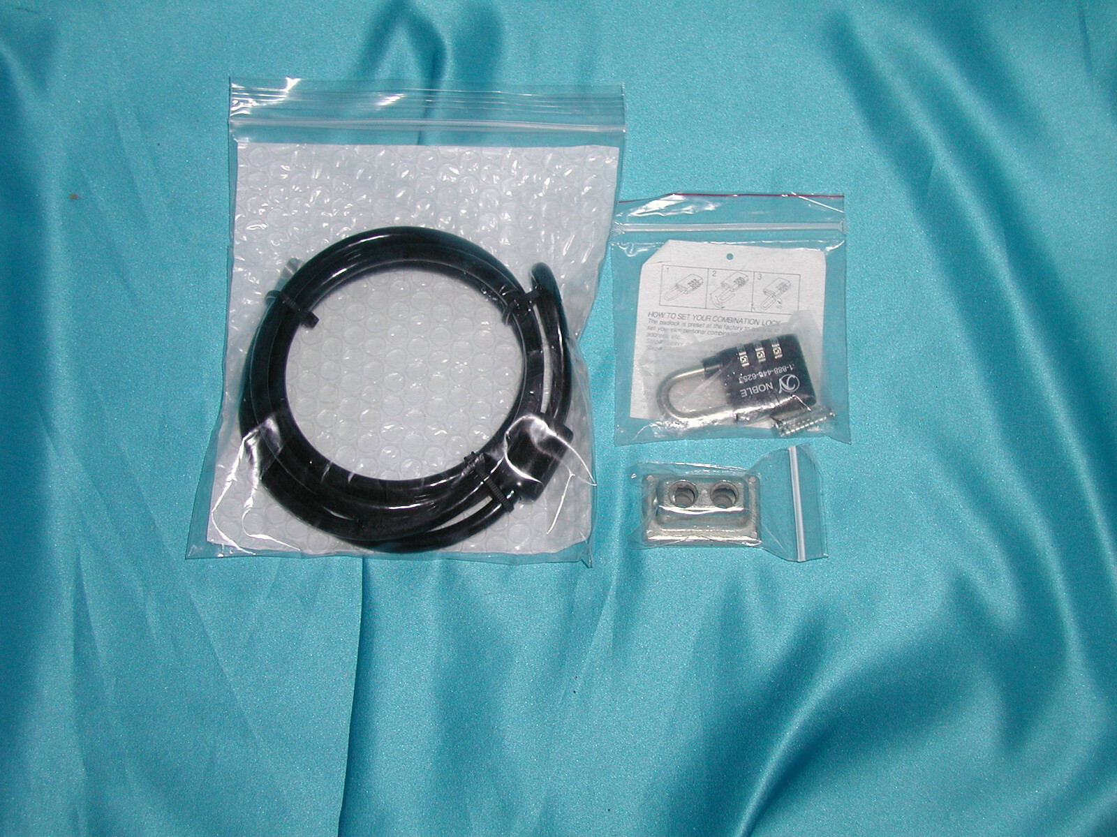Noble Universal Computer Cable Lock Kit “Excellent Product Open Box Great Find”