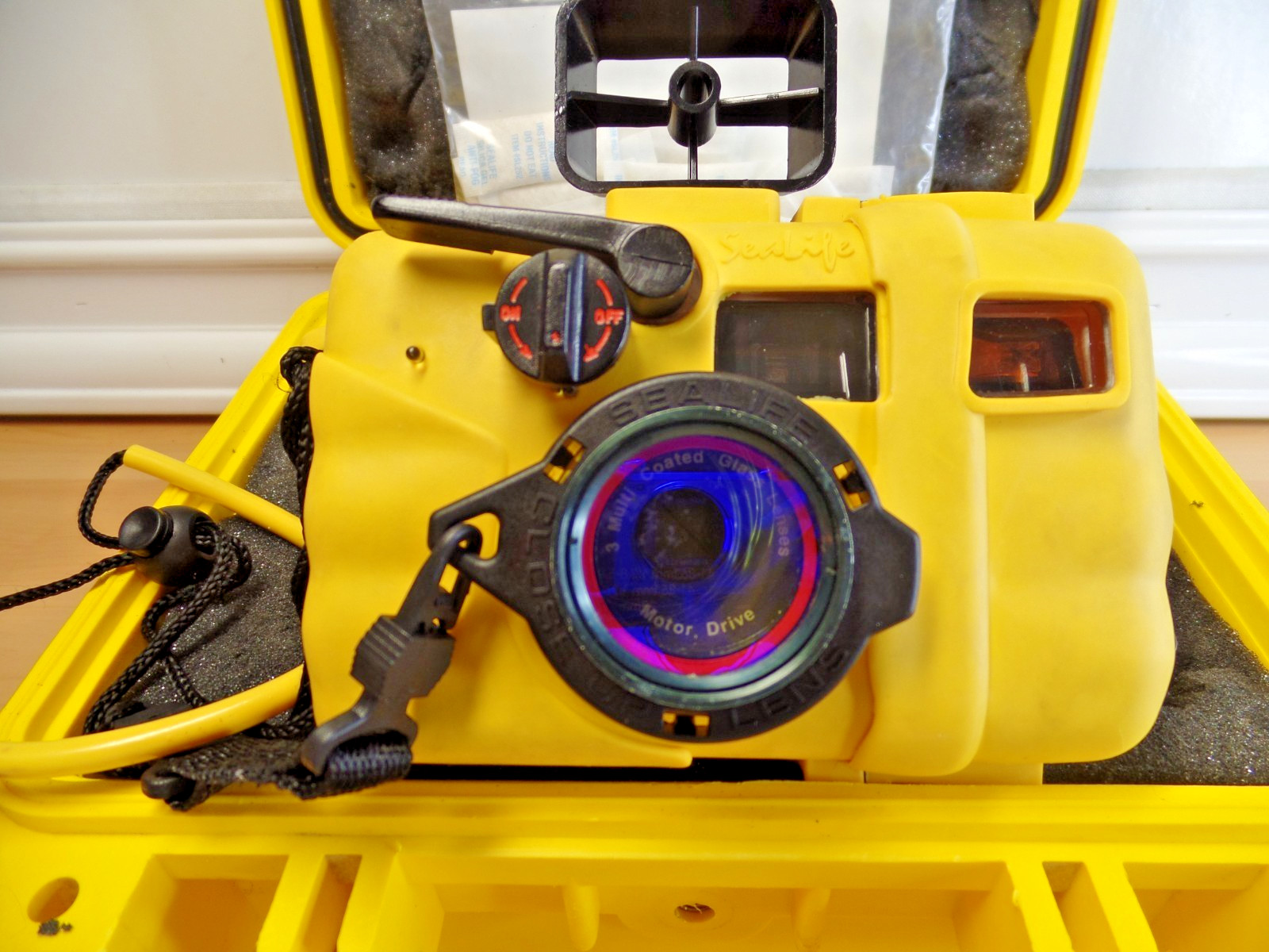 Vtg SeaLife Reef Master Camera Housing And Waterproof Case+Camera UNTESTED