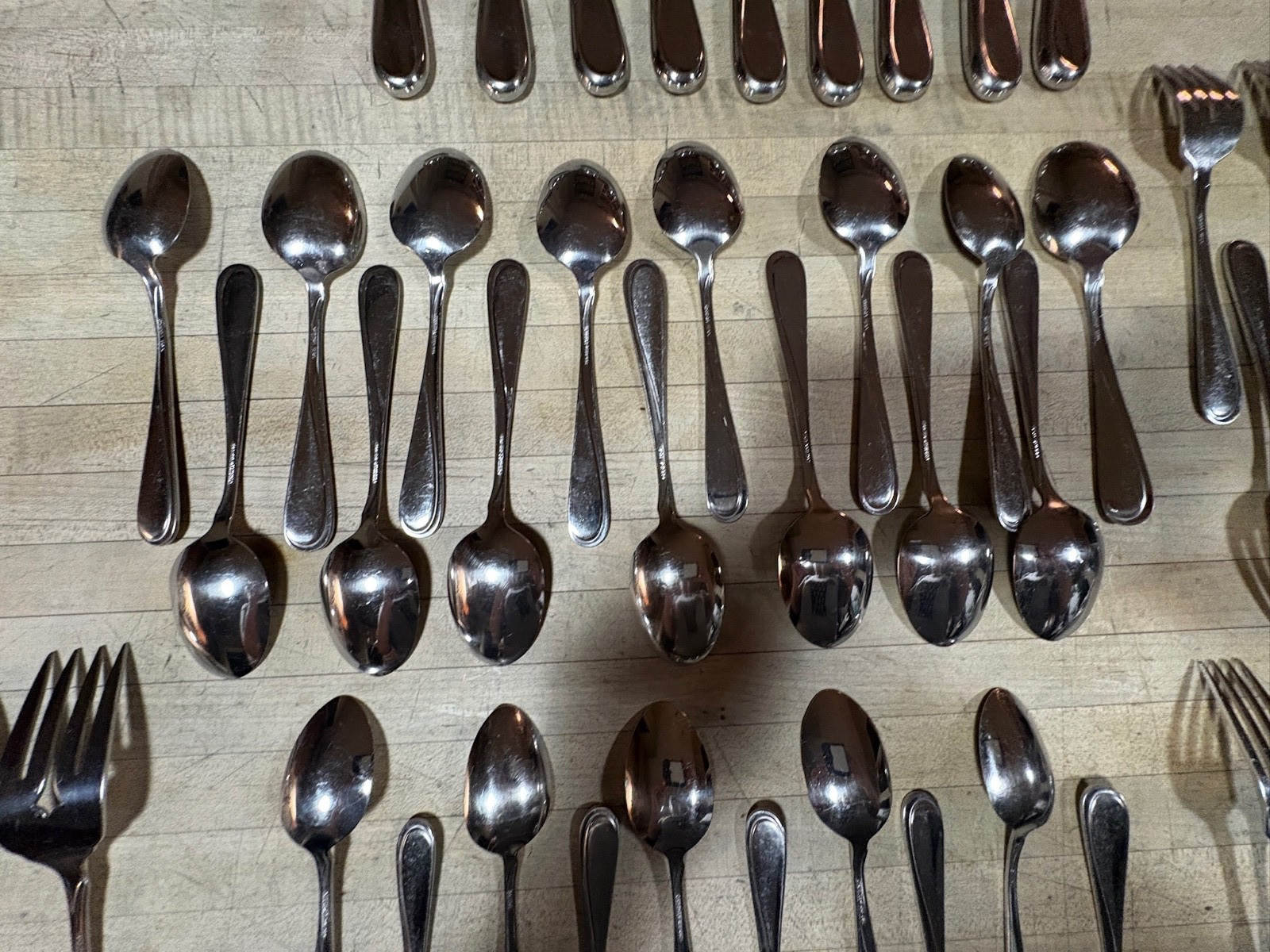 56 Pieces Oneida Stainless FLIGHT RELIANCE ** Set 9 plc Settings