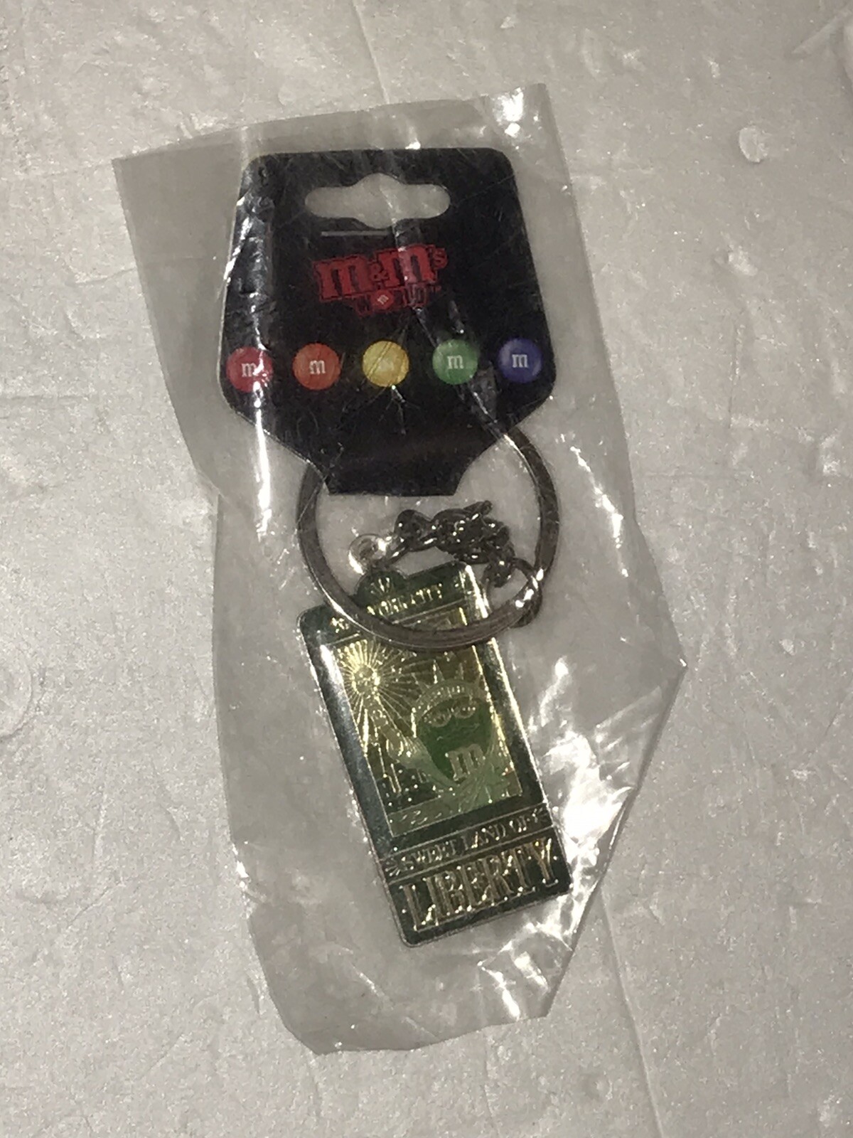 2006 M&M MARS KEYCHAIN NEW YORK SWEET LAND OF LIBERTY STATUE CANDY NEW NOS m&m's