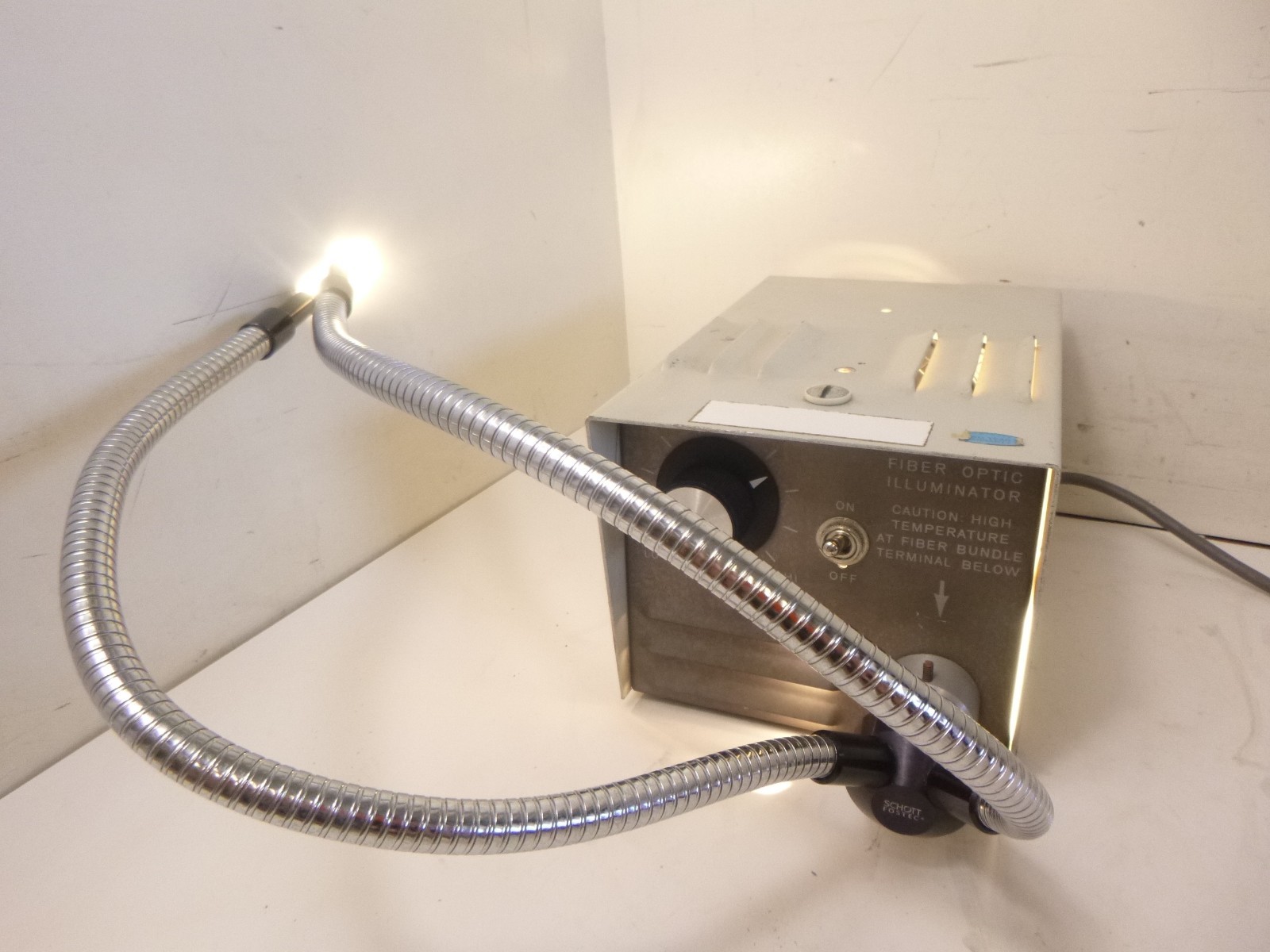 K&S 33700-6005-001 Fiber Optic Light Source/Power Supply w/ Dual Light Guide