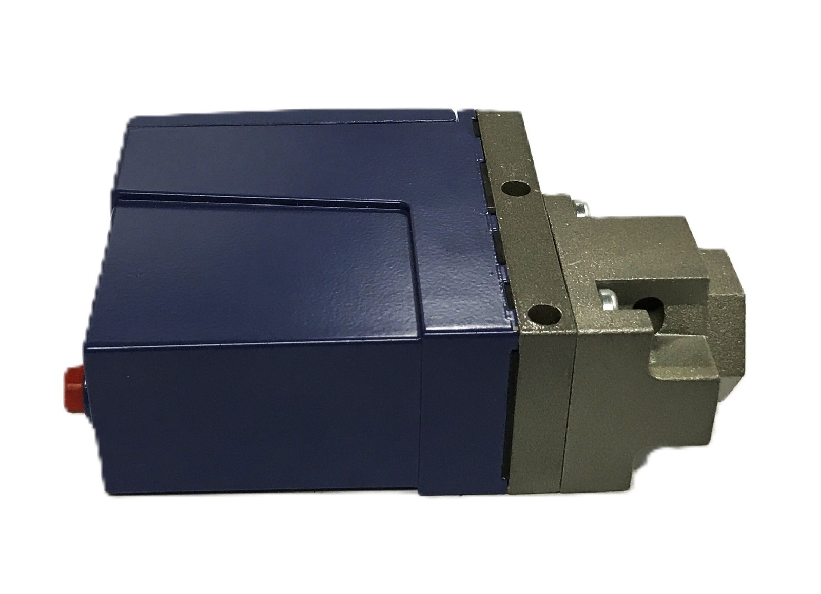 Telemecanique Pressure Switch XML-A004A2S13 NOS