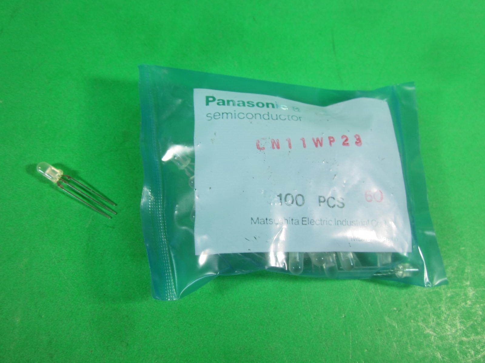 Panasonic LED Red/Green -- LN11WP23 -- (Lot of 100) New
