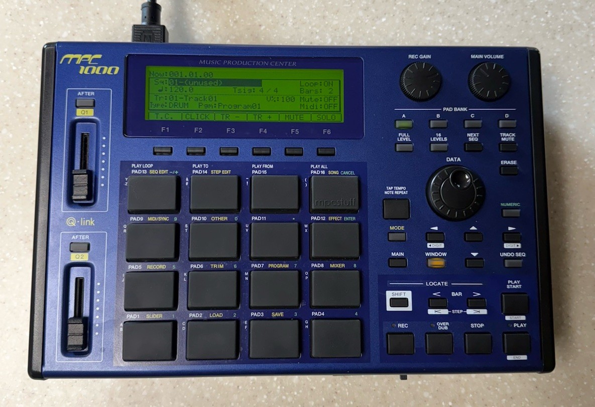 Akai MPC1000 Sampler and Sequencer
