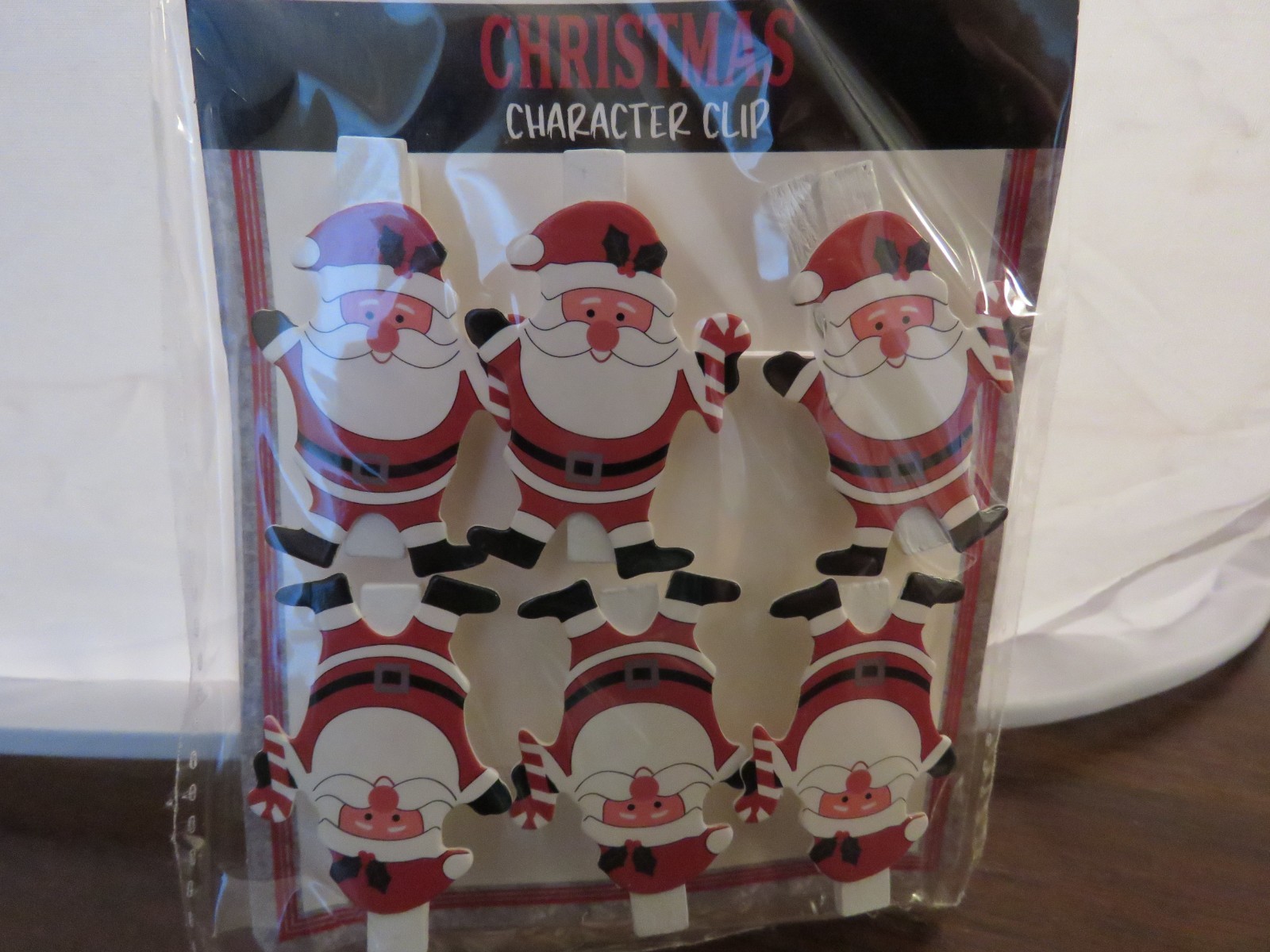 Christmas Character Clips - 6 Count - Santa - Measures Approximately: 2"