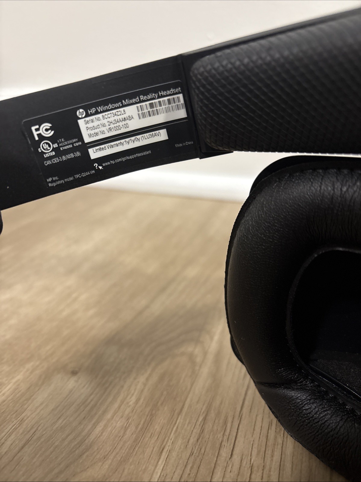 HP VR1000-100 Windows Mixed Reality Headset with Controllers, Black - See Pics