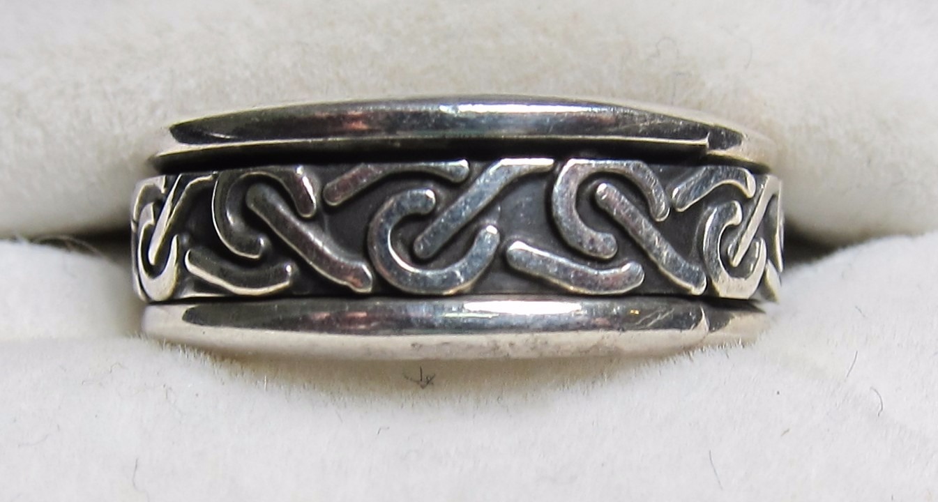 Spinner Celtic Rounded Line Pattern Band Sterling Silver Spinner Ring Size 6.5