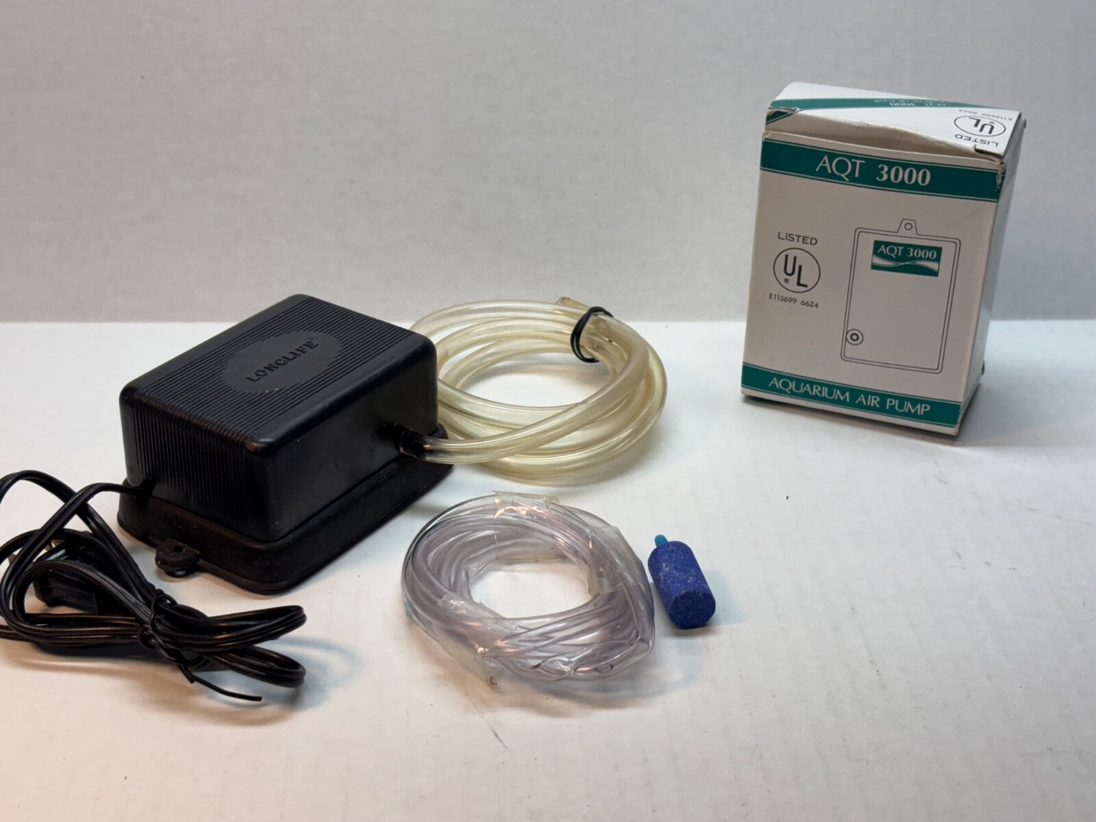 Aquarium Air Pumps AQT 3000 NIB and Longline AC110