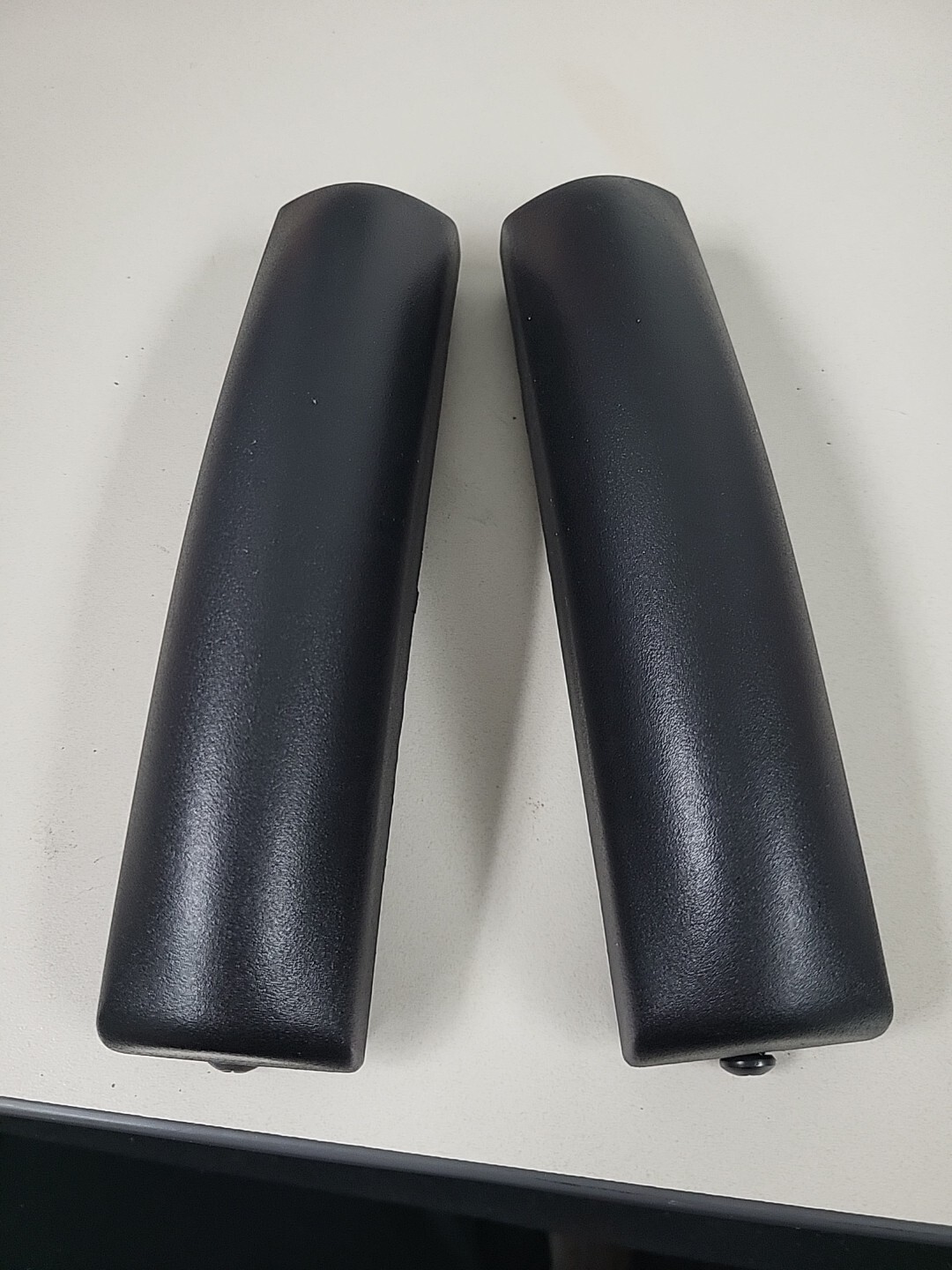 True 350 PB Treadmill Console Side Caps (24B)