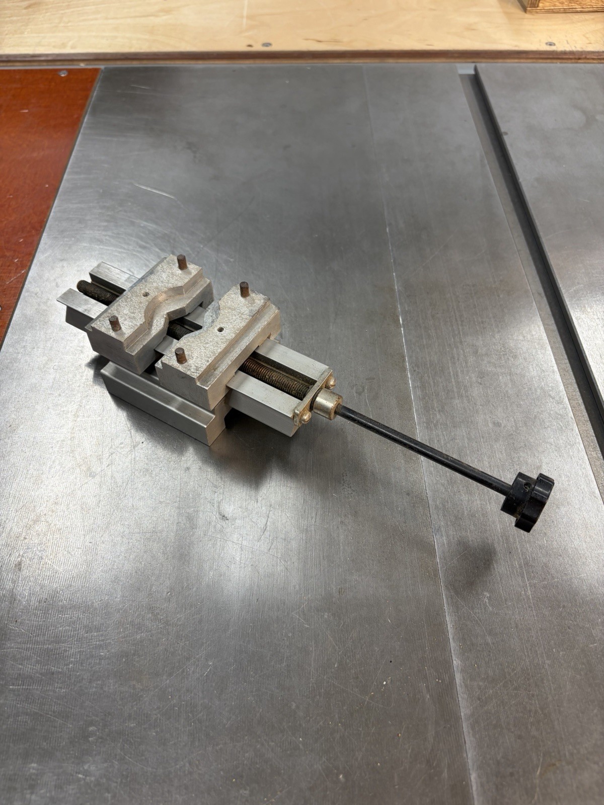 NEW HERMES RISER VISE FOR ENGRAVING MACHINE OLD AND DIRTY YOU SUPPLY VISE JAWS