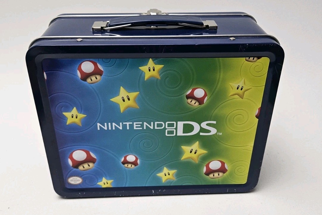 2007 Nintendo DS Lite Ultimate Starter Kit Tin Lunch Box DS Accessories