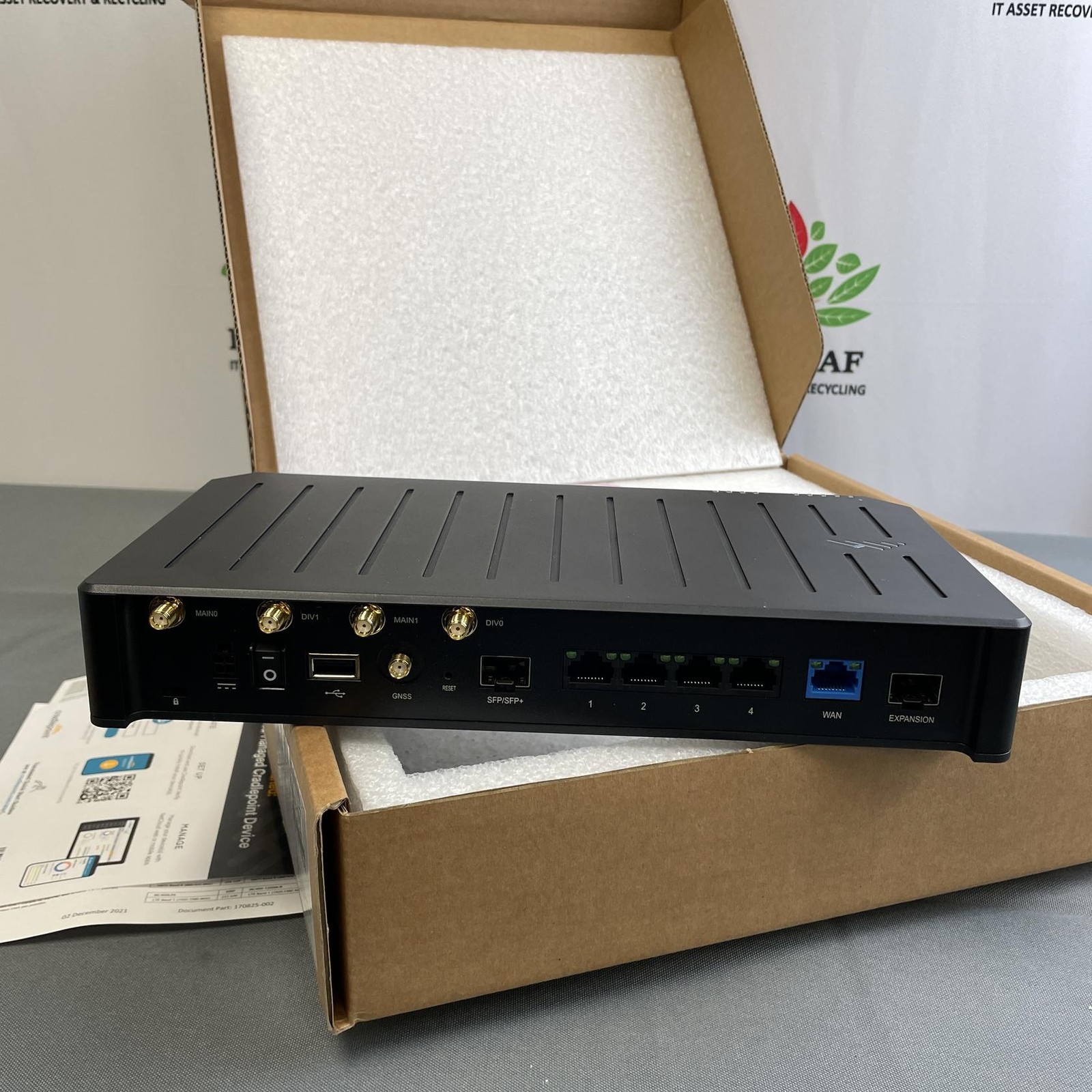 CRADLEPOINT E300 SERIES Enterprise Router E300-C18B (OPEN BOX)