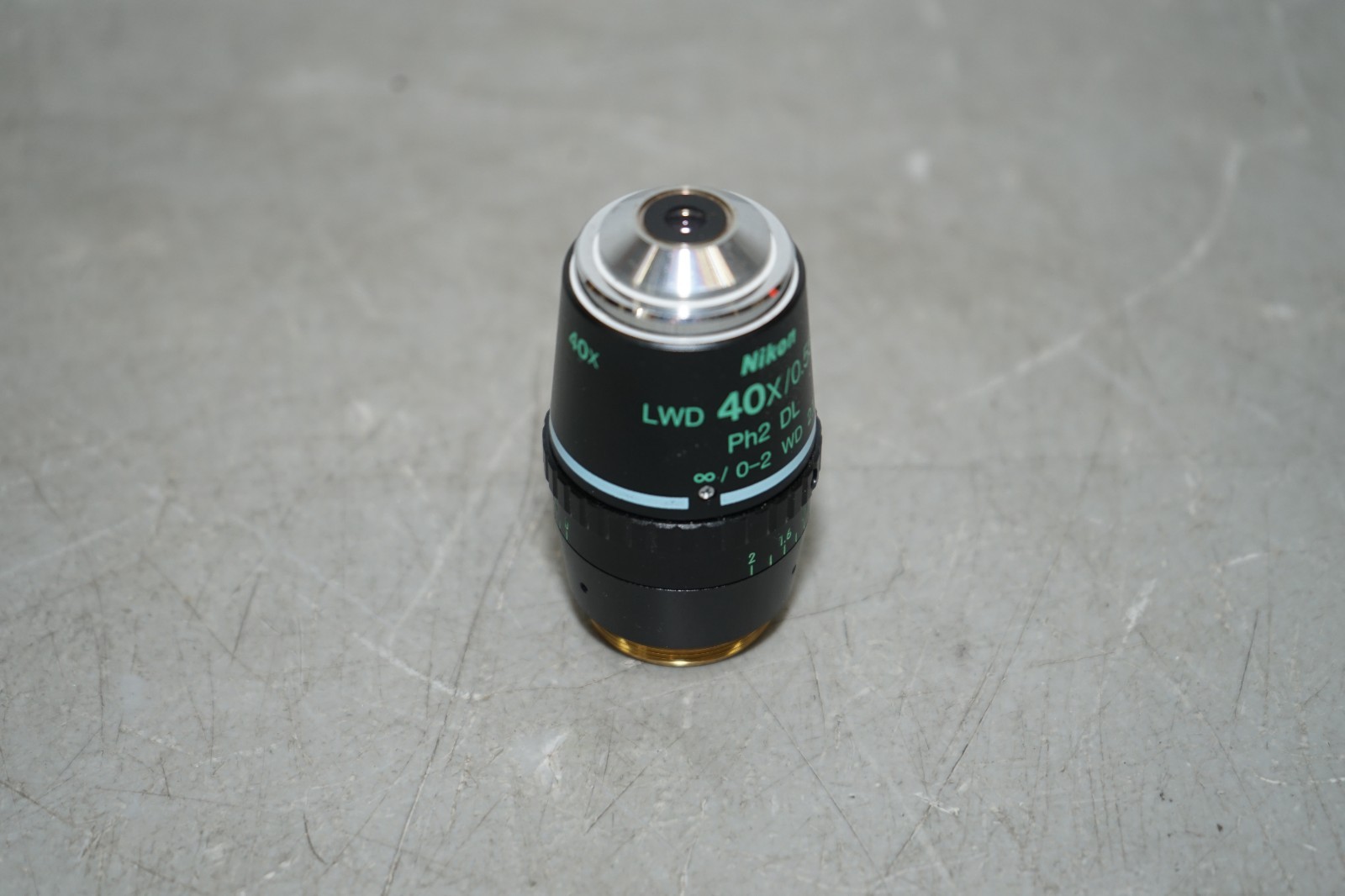 ^ Nikon LWD 40X/0.55 Ph2 DL ∞/0-2 WD 2.1 Microscope Objective #X5985