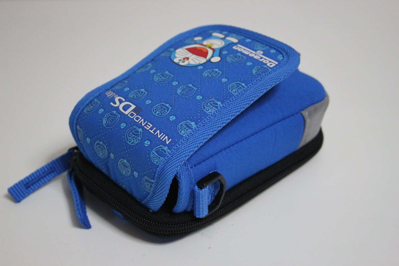 Doraemon Nintendo DS Carrying Pouch / Case - Blue with Strap / Japan/ Near Mint