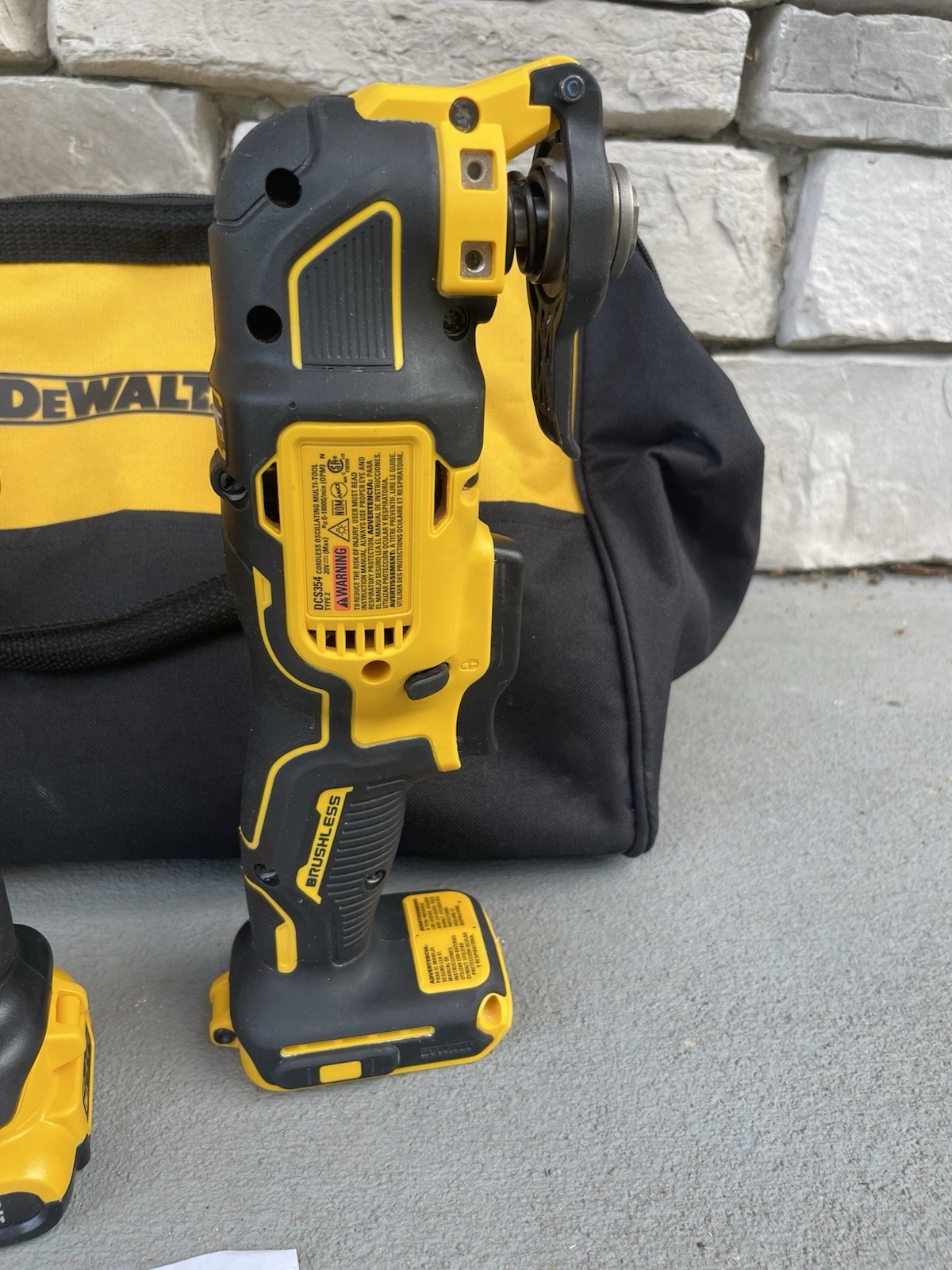 DEWALT ATOMIC Compact 20V MAX Brushless 4-Tool Kit DCK486D2 2 Batteries Bag