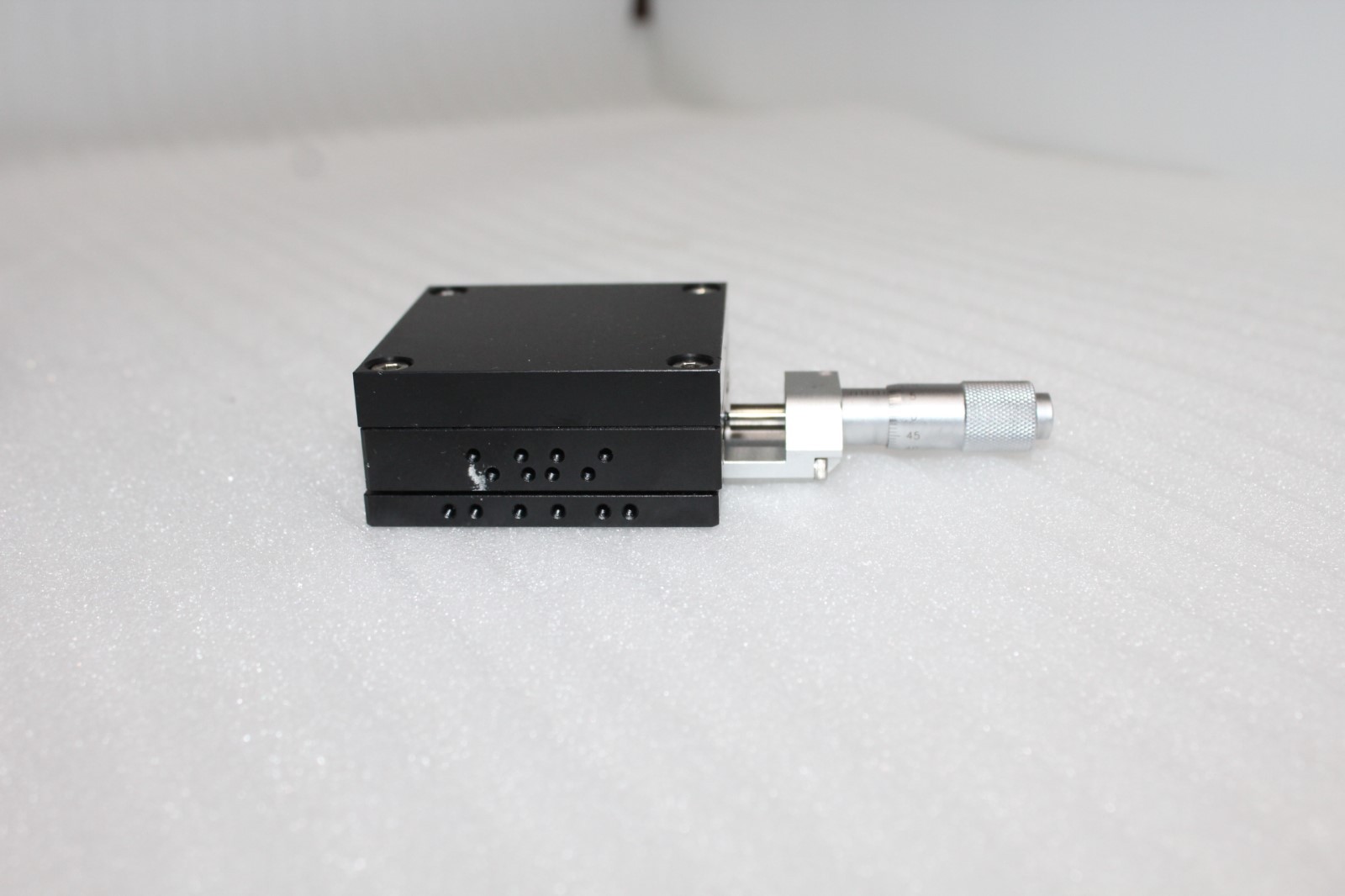Sigma koki X-axis Linear Stage Table 60x60mm Stroke Length +/- 8mm & Base Holder