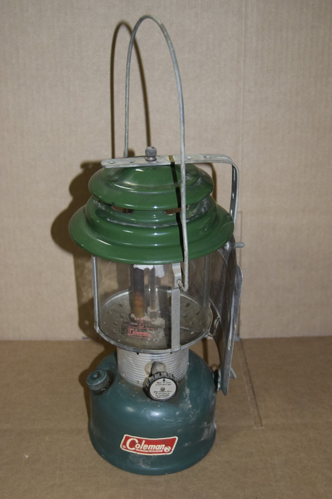 Vintage! 1965 Coleman 220F Double-Mantel Big Hat Lantern Pyrex Globe