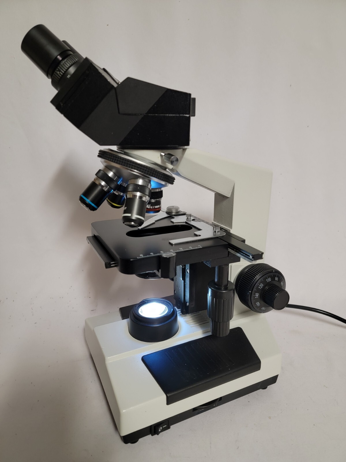 OMAX 40X-2000X LED Compound 3.0MP Digital Microscope w/ Extras