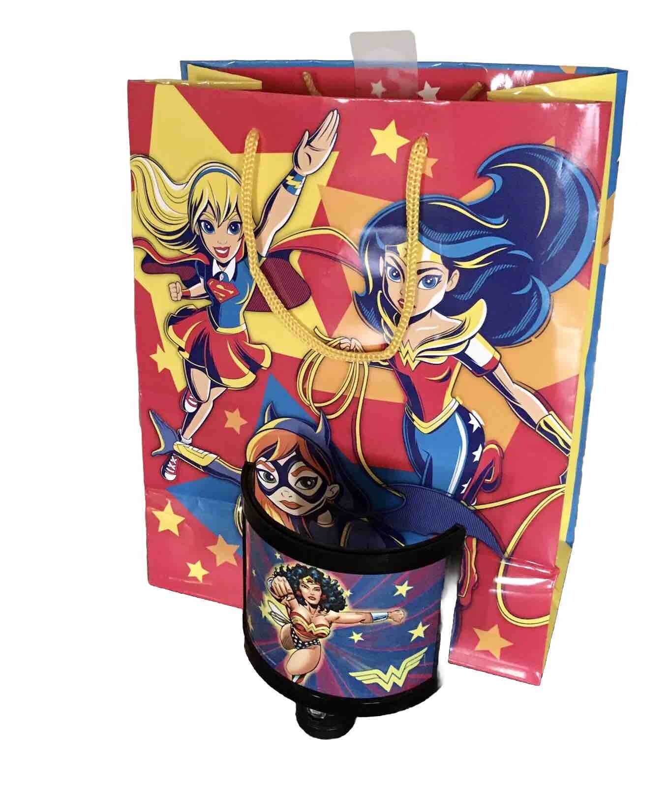 Wonder Woman Night Light On/Off Light Sensor & Gift Bag DC Super Heroes