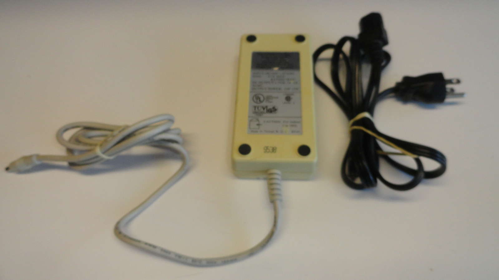 ZZ6: Genuine Power Solutions EA-015U-S1 Power Supply
