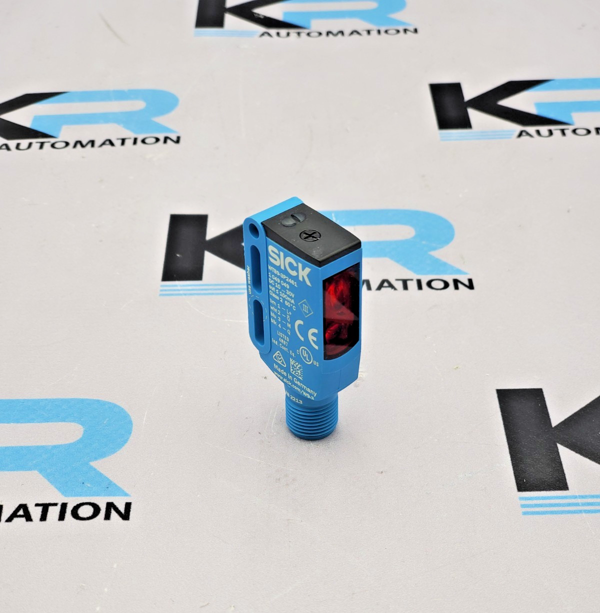 New Sick WTB9-3P2461 Proximity Sensor with Background Suppression