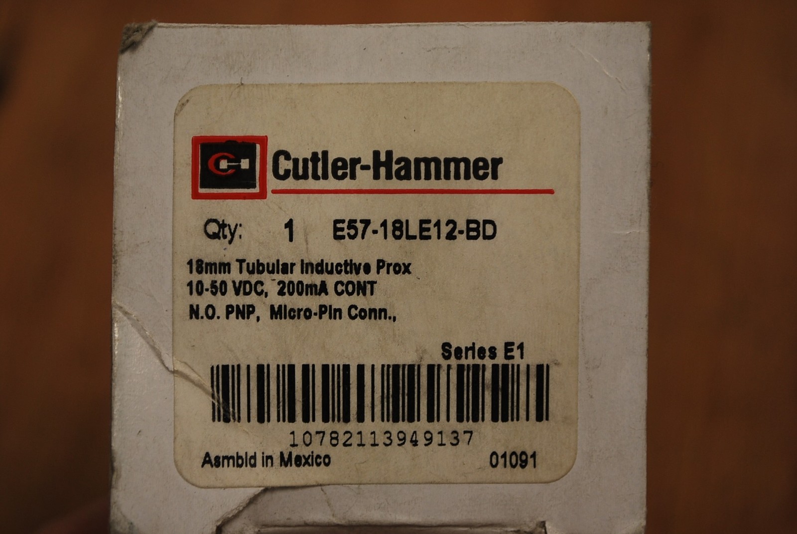 Cutler-Hammer E57-18LE12-BD Series E1 18mm Inductive Proximity Switch - NEW