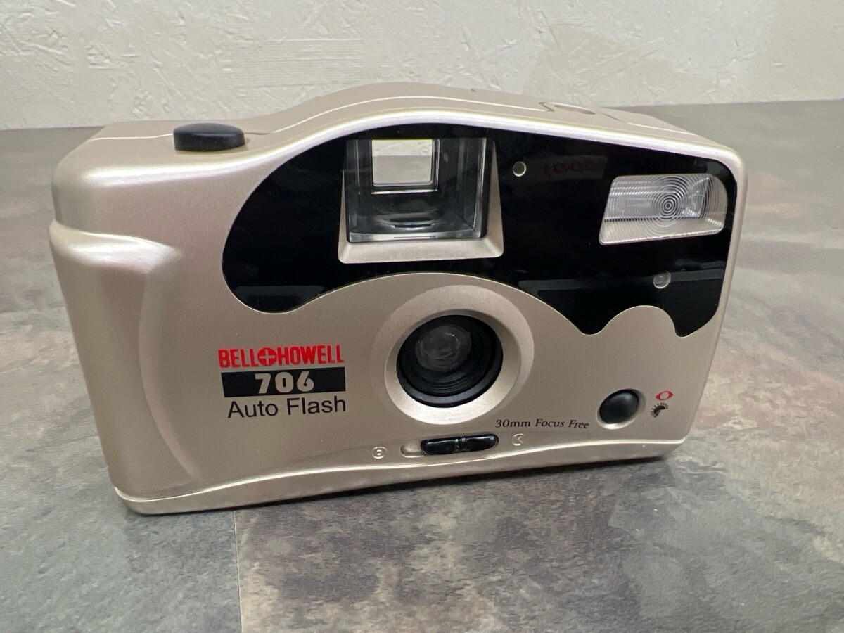 Bell and Howell 706 Auto Flash 30mm Focus Free Camera (WBP007579)