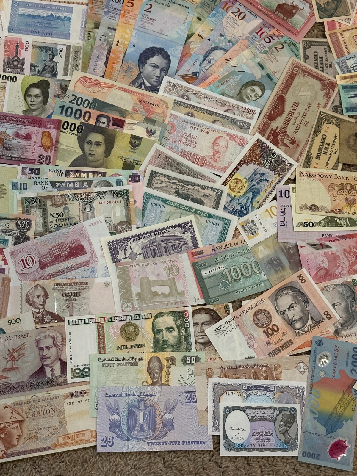 World Paper Money Lot: 180+ Banknotes in UNC-GD Condition (FREE SHIPPING)