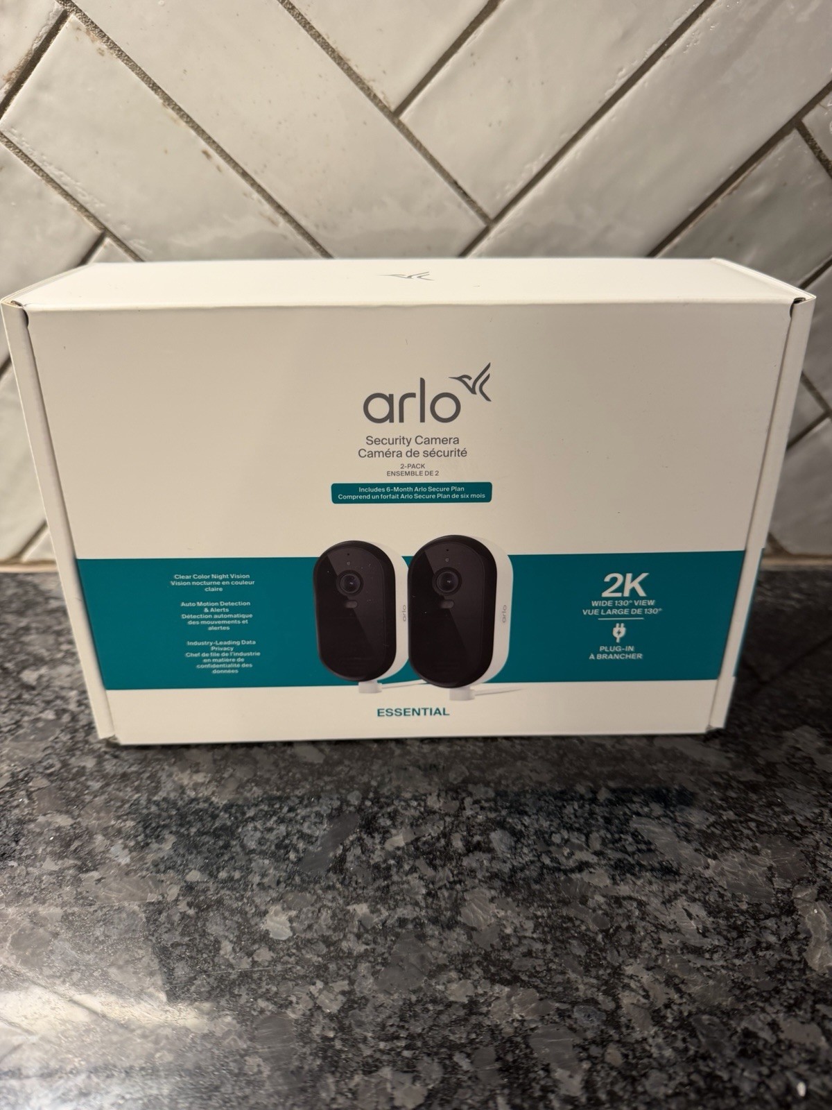 Arlo Essential 3rd GEN Wire-Free Outdoor 2K Security Camera White 2 Pack NEW