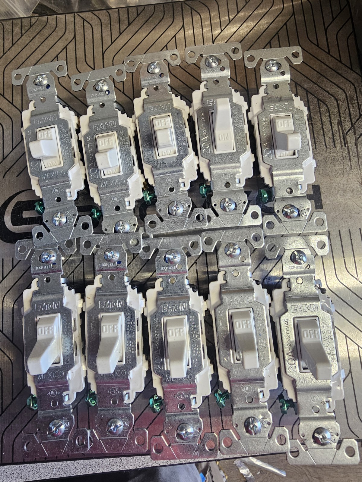 10 NEW Eaton Single Pole Toggle Switch COMMERCIAL 20A 120/277V CSB120W White LOT