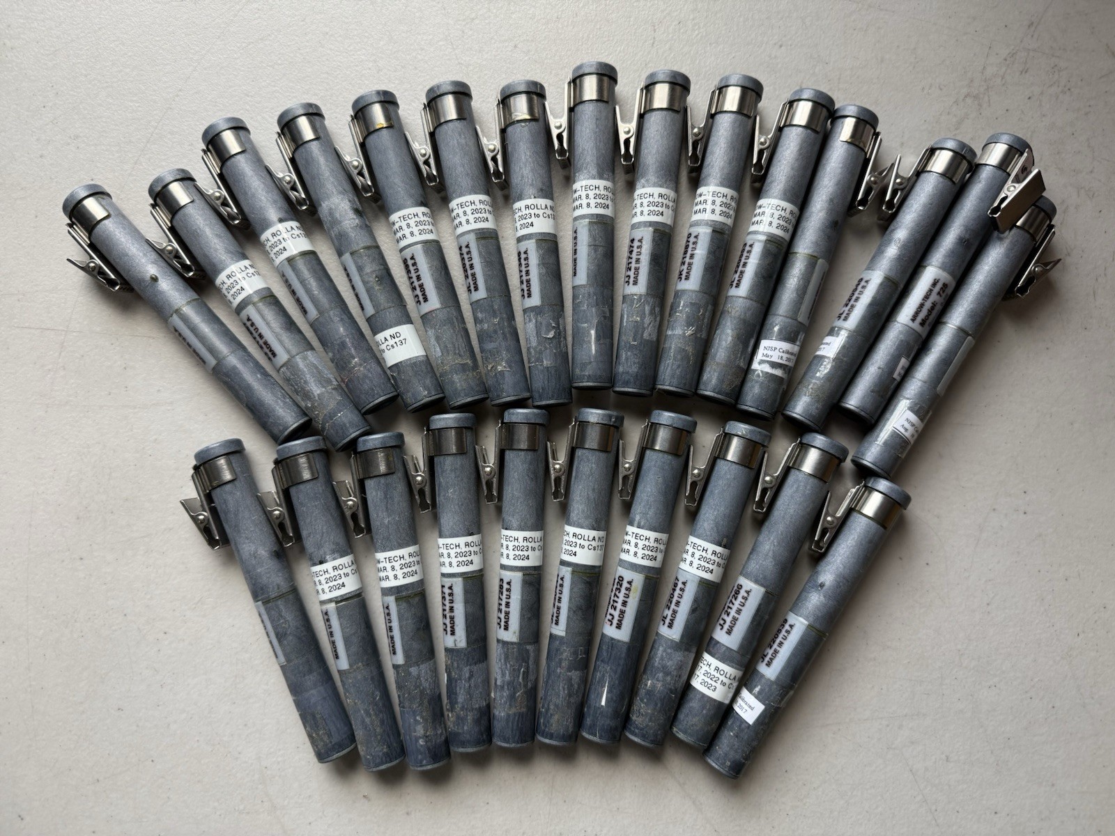 Lot of 25 - Arrow-Tech 725 0-5R Dosimeter - Used