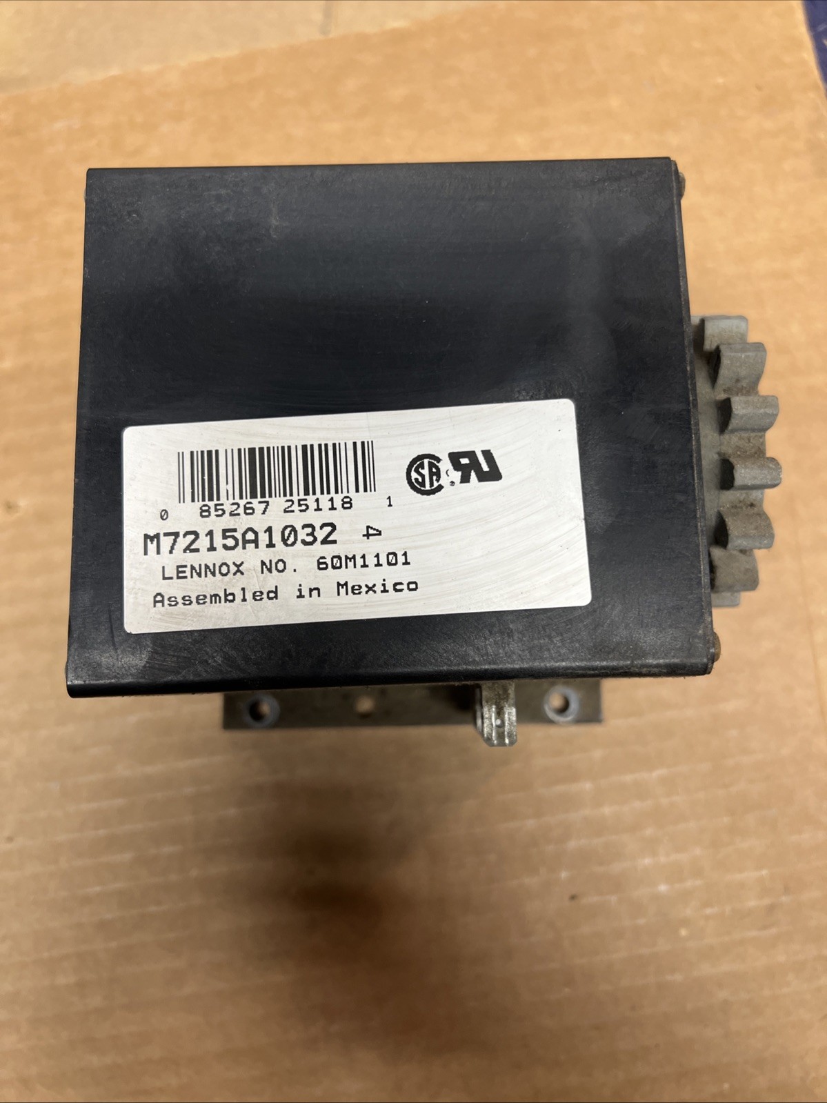 HONEYWELL M7215A1032 Lennox 60M1101 ECONOMIZER DAMPER ACTUATOR