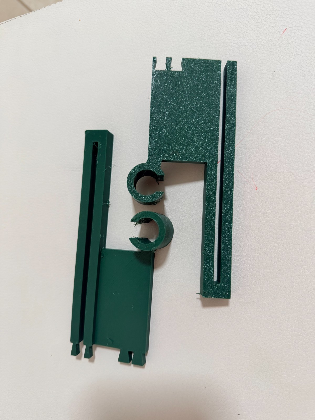 3D printed iPad Air 3 Hanger for RAM 1500 Backseat