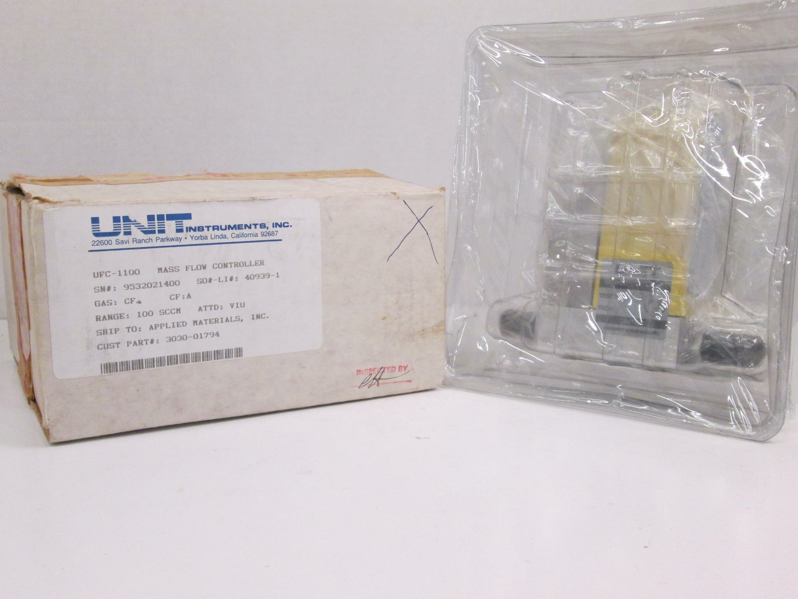 Unit UFC-1100 Mass Flow Controller CF4, 100 SCCM, Reburbished