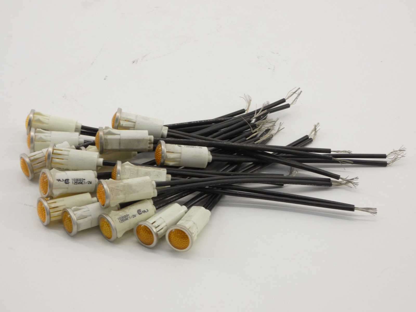 *Lot of 17* 1030D3 Yellow Panel Indicator Light 125VAC 1/2W