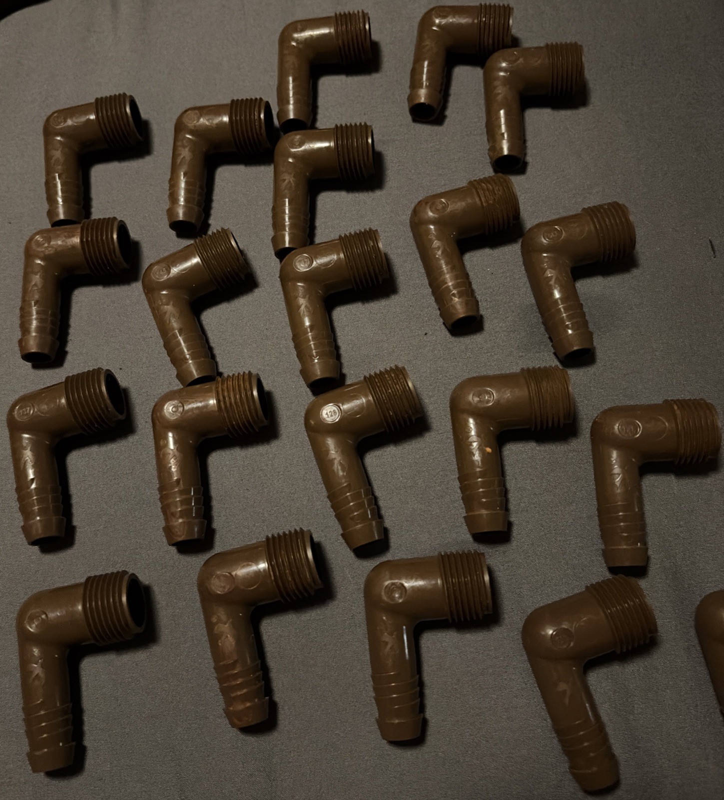 Lot of 21 Rain Bird 90° Elbow Barbed x Male Thread Irrigation Fittings Brown