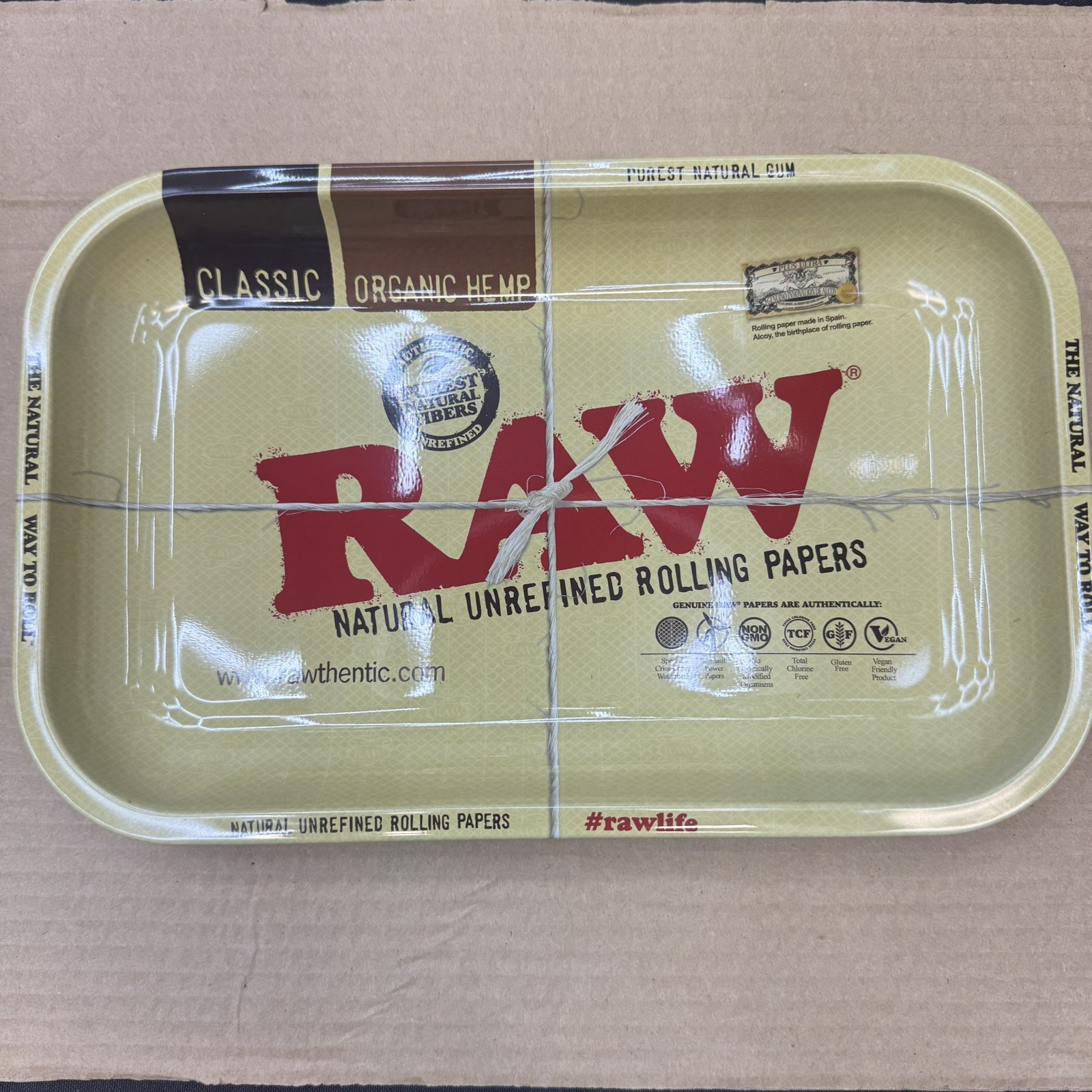 BRAND NEW 🔥 Authentic Raw Rolling Tray 11” X 7” with Authenticity certificate