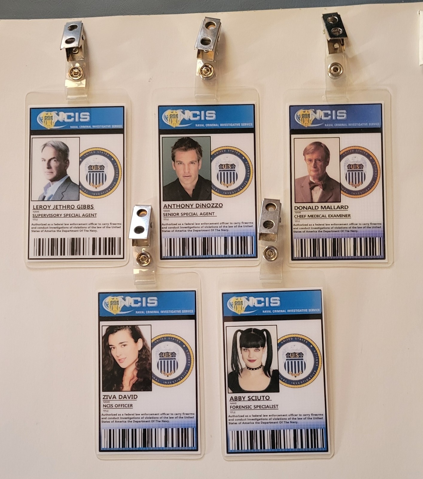 NCIS TV Show Naval Criminal Investigation Service 5 Piece Access Badge Prop Lot