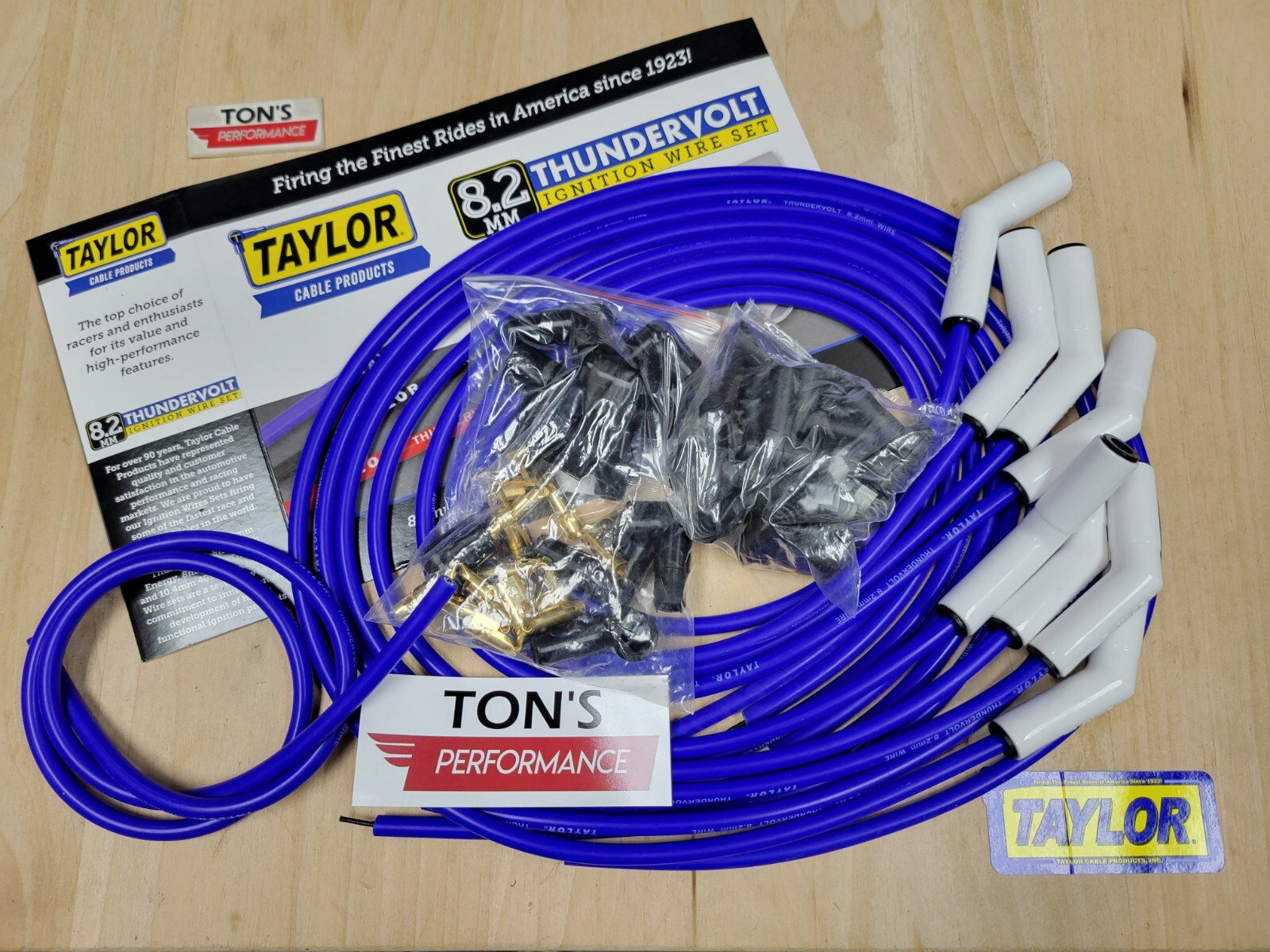 Taylor Cable 85653 ThunderVolt 8.2mm Ignition Wire Set Ceramic 135 degree Blue