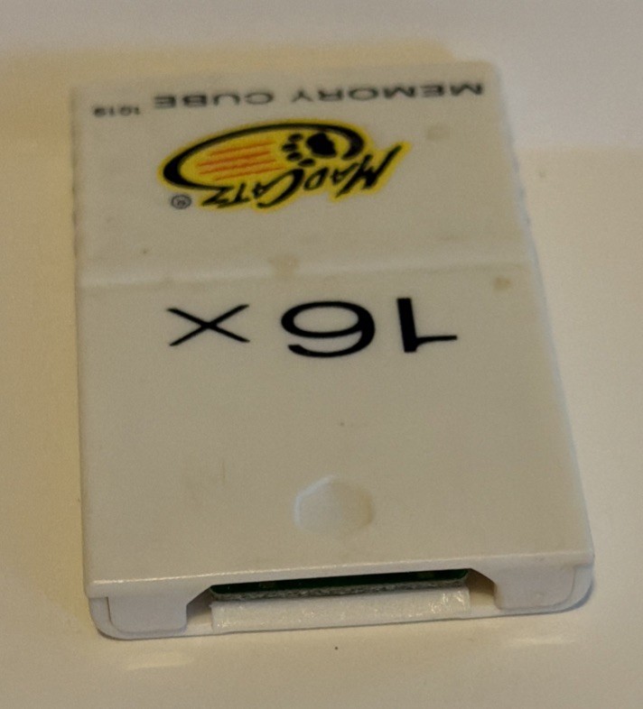 Mad Catz GameCube Memory Card White 16X