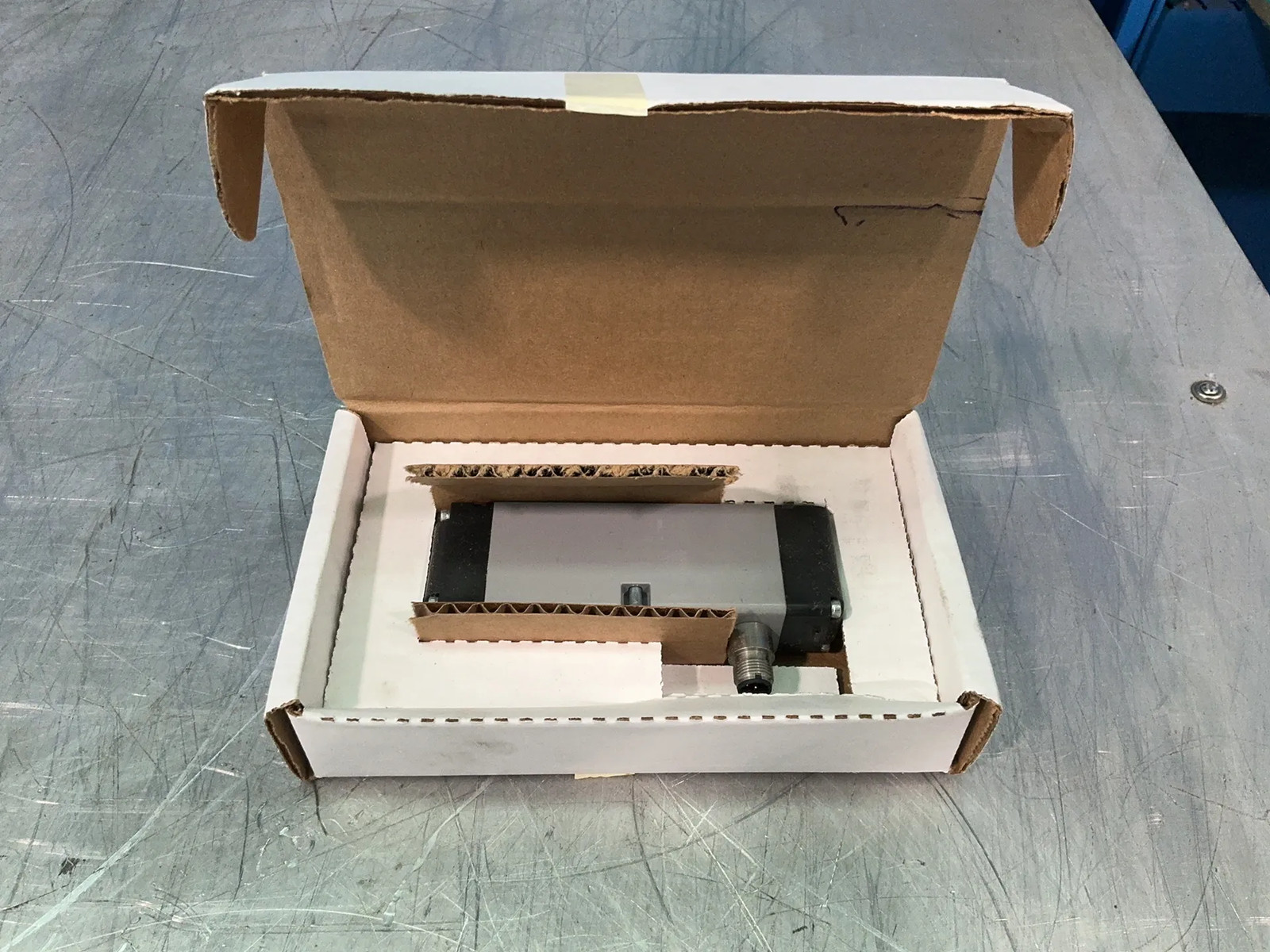 PARKER PNEUMATIC SINGLE SOLENOID VALVE HAEWXBG2G9000FA