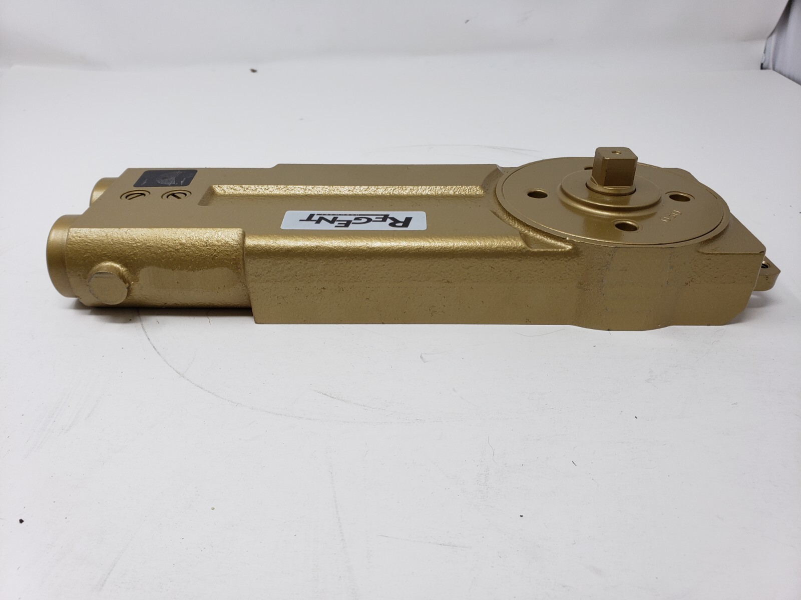 Regent Series 3000 Concealed Overhand Closer 90° HO