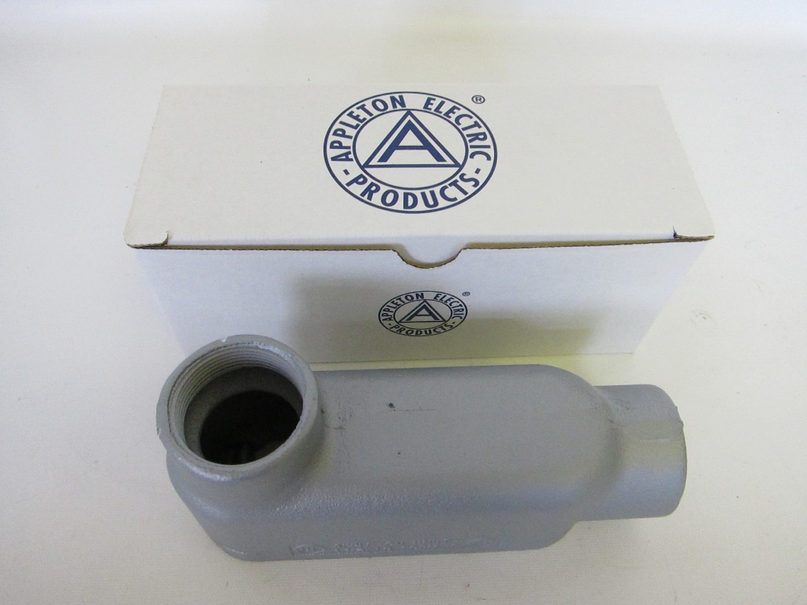 Appleton EGS LB150-M LB150M Malleable Iron Conduit Body 1 1/2" Form 35 Unilet 