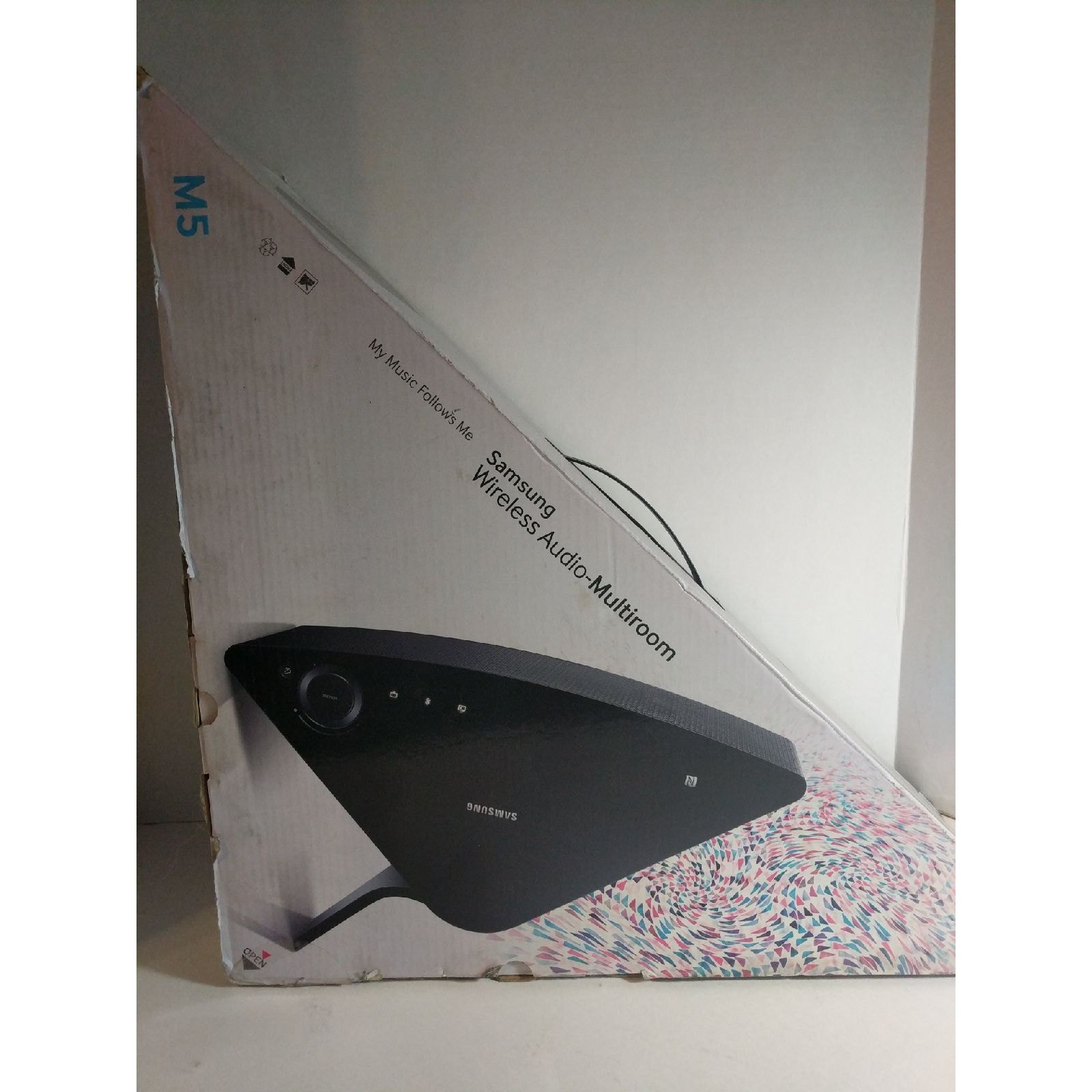 New Samsung SHAPE Wireless Speaker Hub