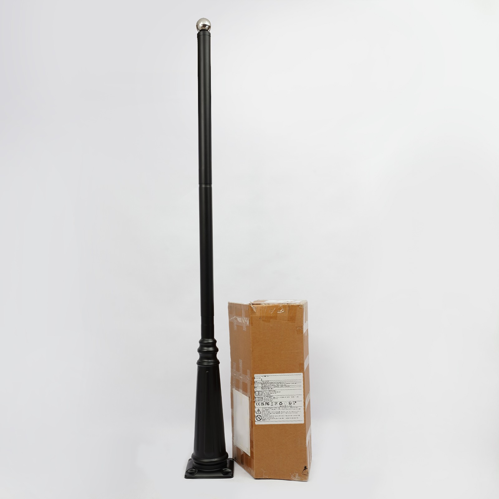 2.4m European Light Post,Split-Type Light Post,Floorstanding Outdoor Light Post