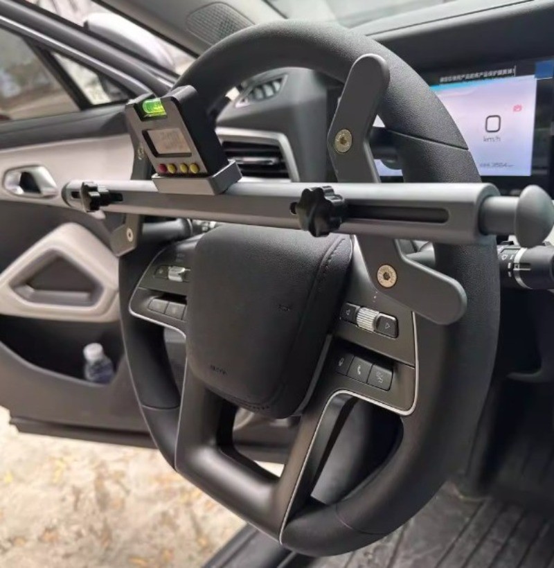 4-Wheel Alignment Electronic Level Steering Wheel Centering & Straightening Tool