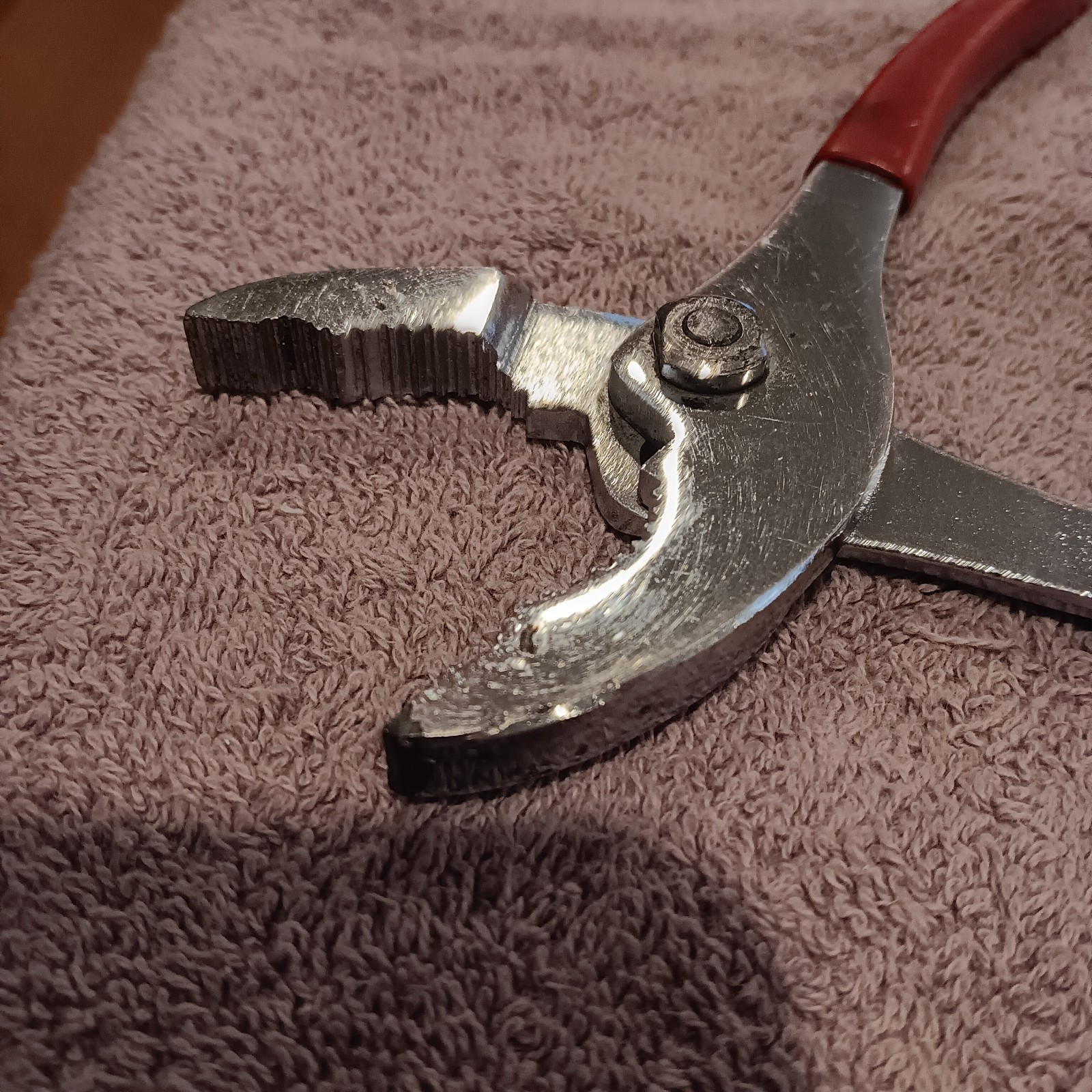MAC TOOLS P28A SLIP JOINT RED HANDLE PLIERS