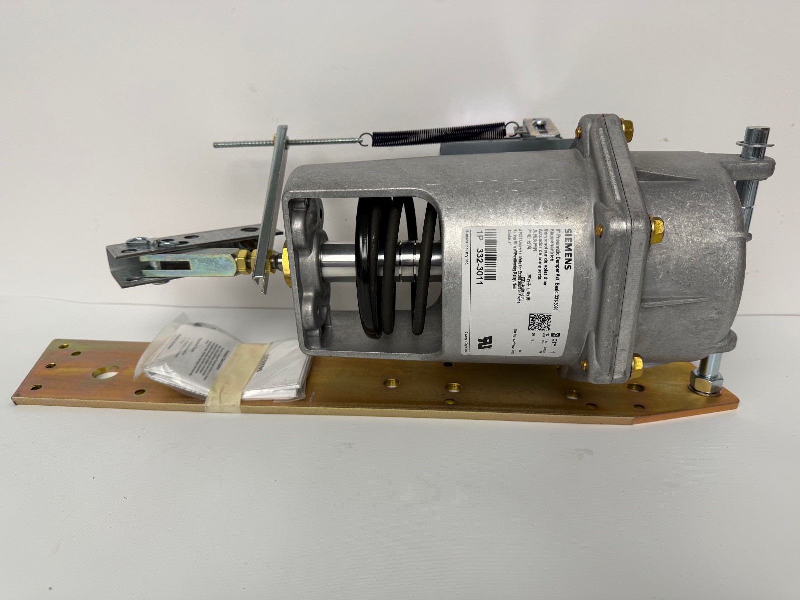 SIEMENS 332-3011 NO 6 PNEUMATIC DAMPER ACTUATOR  4" STOKE 8-13 PSI PIVOT NEW